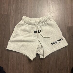 Kids ESSENTIALS Shorts